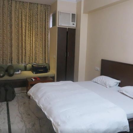 Hotel Sandhu Palace Τζοντχπούρ Εξωτερικό φωτογραφία