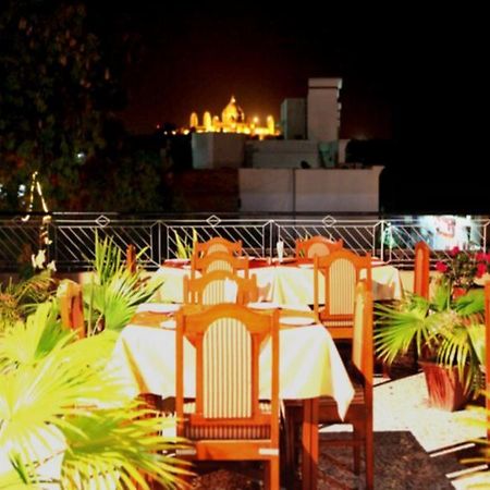 Hotel Sandhu Palace Τζοντχπούρ Εξωτερικό φωτογραφία